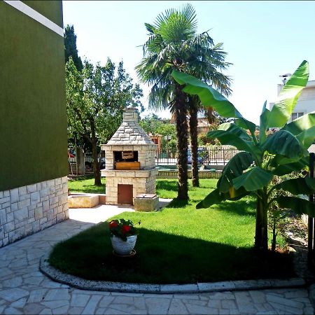 App Veselica Apartment อูมัค ภายนอก รูปภาพ