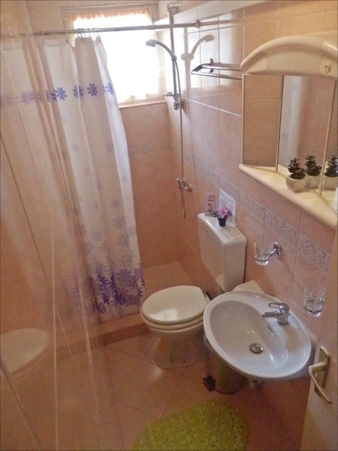 App Veselica Apartment อูมัค ภายนอก รูปภาพ
