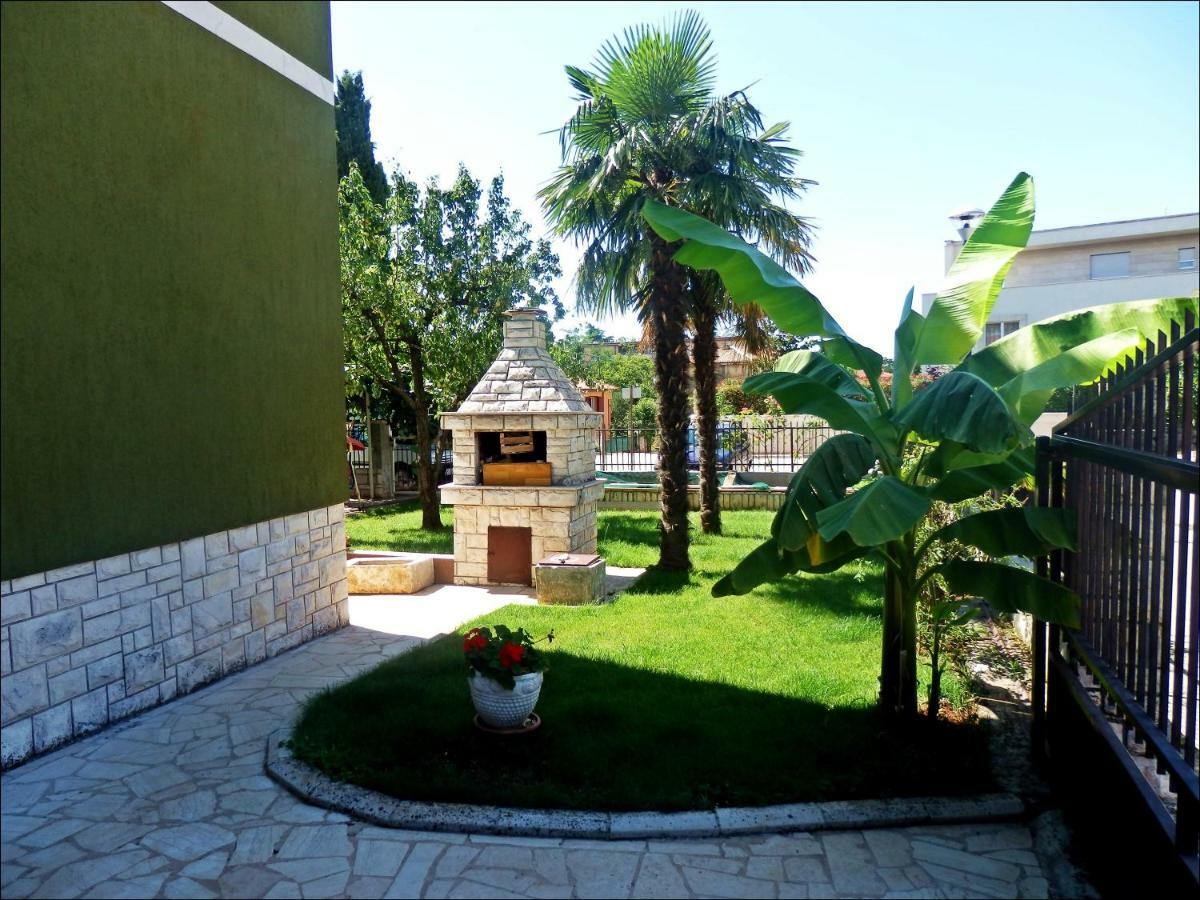App Veselica Apartment อูมัค ภายนอก รูปภาพ