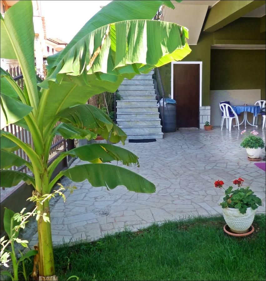 App Veselica Apartment อูมัค ภายนอก รูปภาพ