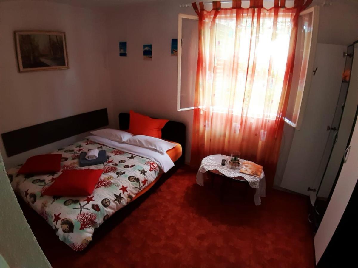 App Veselica Apartment อูมัค ภายนอก รูปภาพ